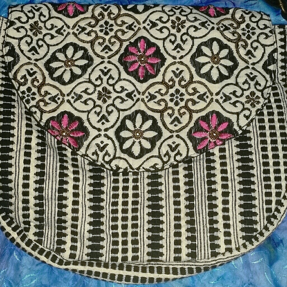 Stephanie Nicole New York Beaded Embroidered Purse